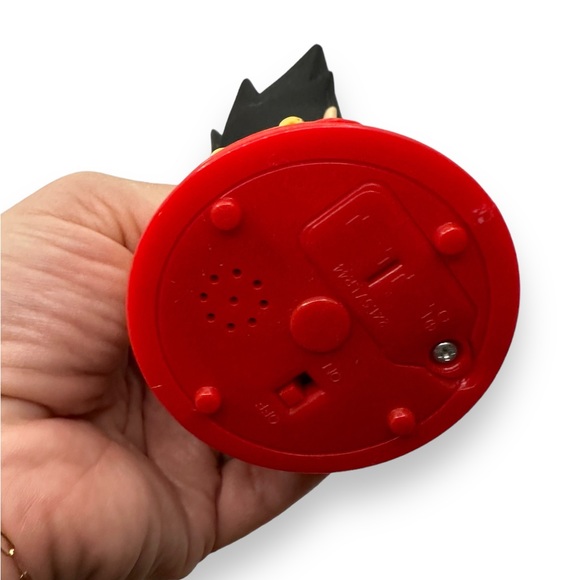 Vintage Teen Titans Robin Electronic Bobblehead with Voice and Motion 2005 Y2K - Picture 4 of 6